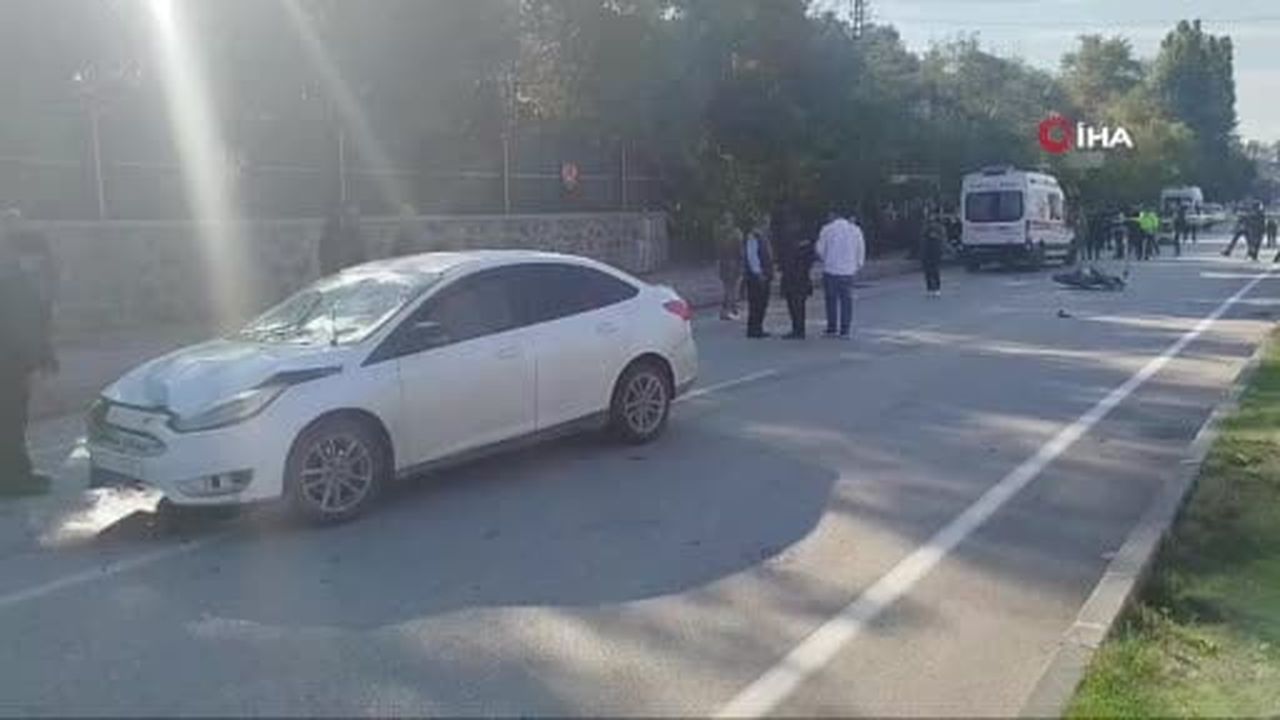 Malazgirt'te otomobil ile motosiklet çarpıştı: 2 ölü