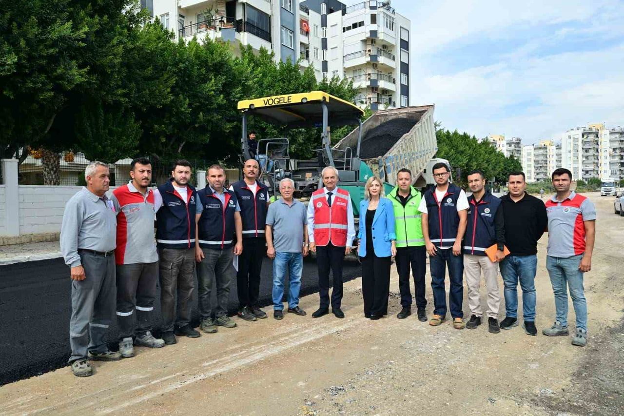 KEPEZ BELEDİYE BAŞKANI MESUT KOCAGÖZ, MİMAR TURGUT CANSEVER CADDESİ İLE ALİ UYAROĞLU CADDESİ'NDE...