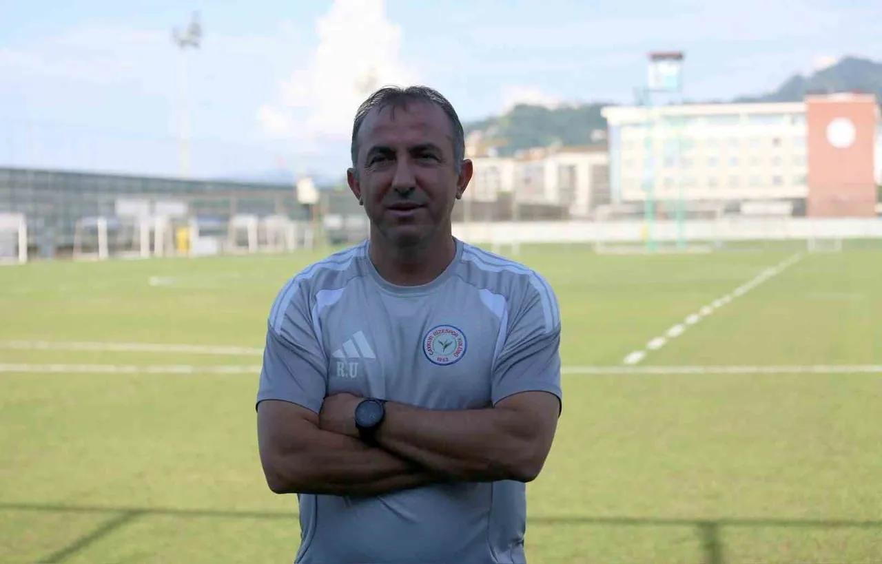 ÇAYKUR RİZESPOR TEKNİK DİREKTÖRÜ RECEP UÇAR AÇIKLAMALARDA BULUNDU
