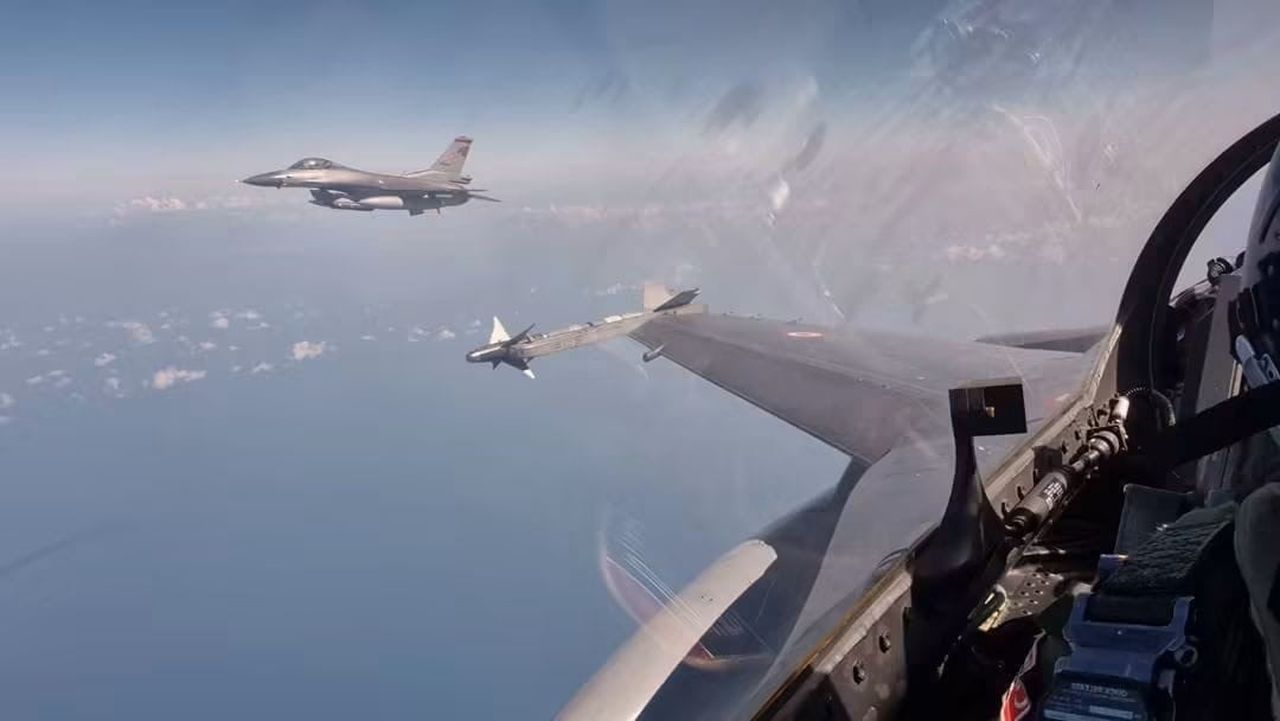 AMASYA’DAKİ MERZİFON 5’İNCİ ANA JET ÜS KOMUTANLIĞINDAN KALKAN F-16 SAVAŞ UÇAKLARI KARADENİZ’İN...