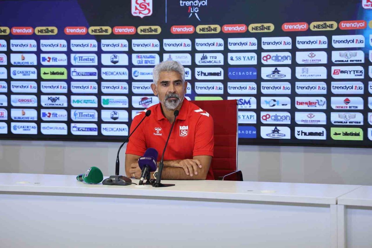 SİVASSPOR TEKNİK DİREKTÖRÜ İSMET TAŞDEMİR, MANİSA FK MAÇIN ARDINDAN YAPTIĞI AÇIKLAMADA, "ARZULU VE...