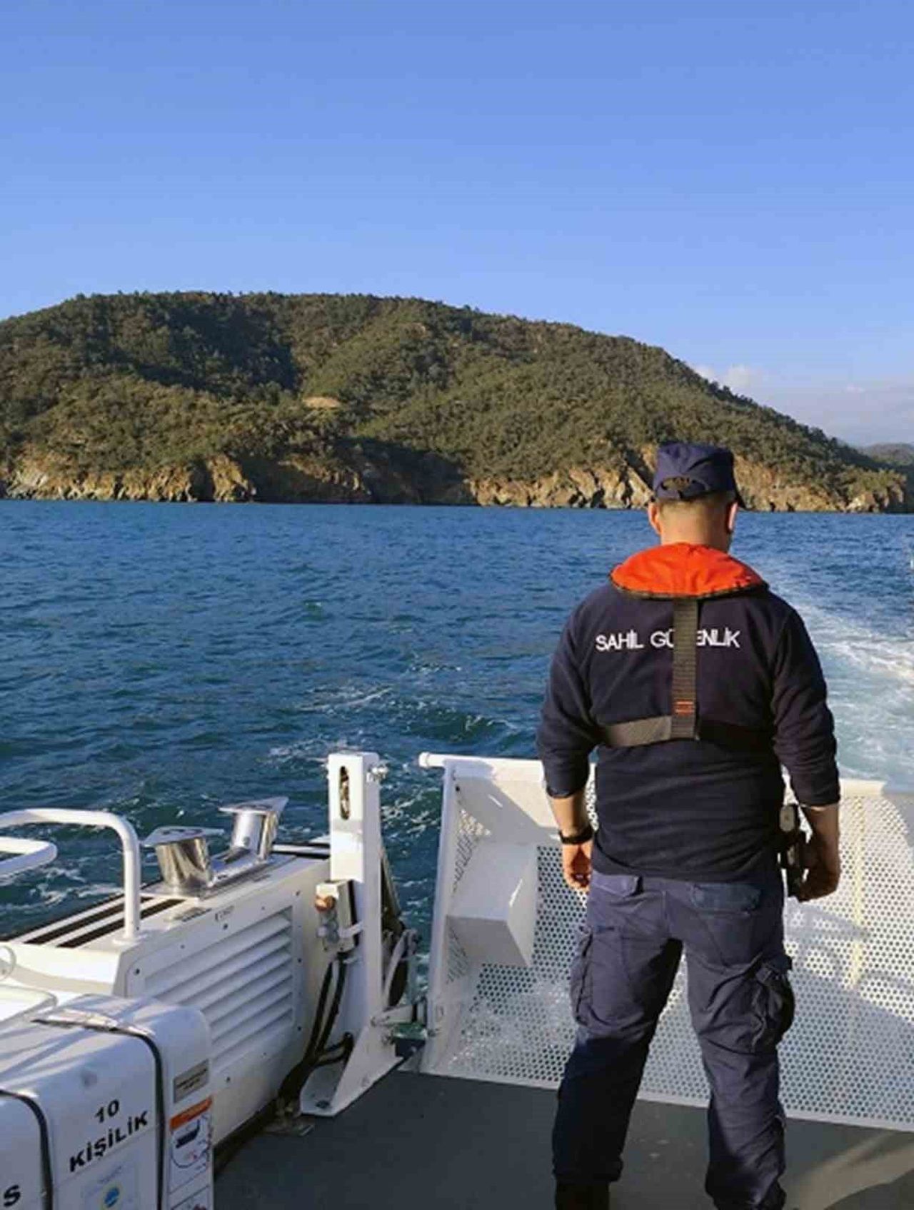 FETHİYE’DE 35 DÜZENSİZ GÖÇMEN YAKALANDI