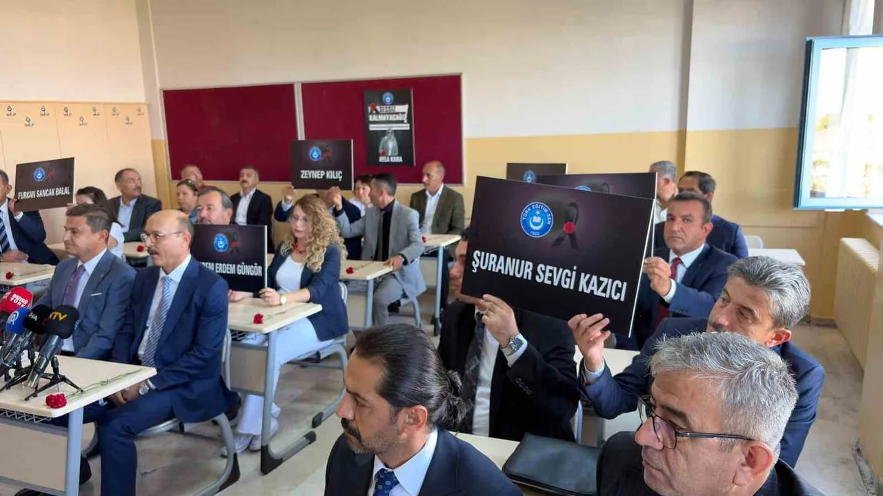 TÜRK EĞİTİM-SEN GENEL BAŞKANI GEYLAN, OKULLARDA ŞİDDET, AKRAN ZORBALIĞI VE SUÇA KARIŞAN ÇOCUKLAR...