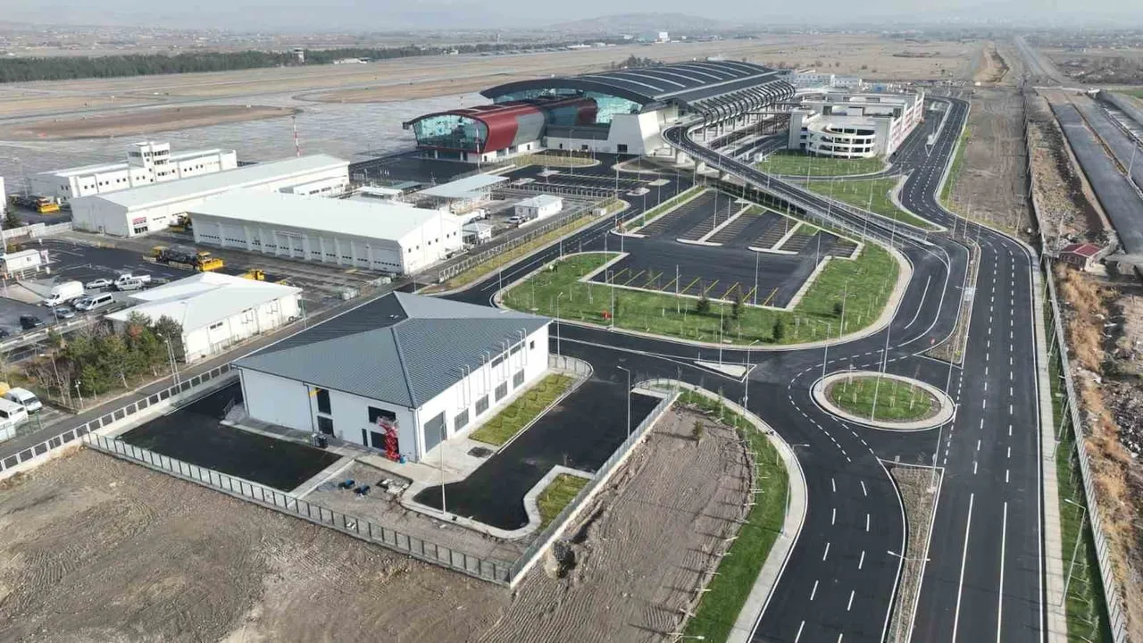 KAYSERİ BÜYÜKŞEHİR BELEDİYE BAŞKANI DR. MEMDUH BÜYÜKKILIÇ, KAYSERİ HAVALİMANI’NIN DEVLET HAVA...