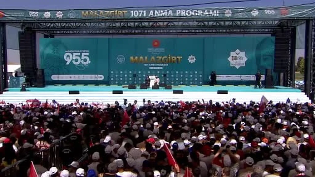 Cumhurbaşkanı Erdoğan: "Söz konusu vatan olduğunda kimseye boyun eğmeyiz. Bundan sonra bükülmez...