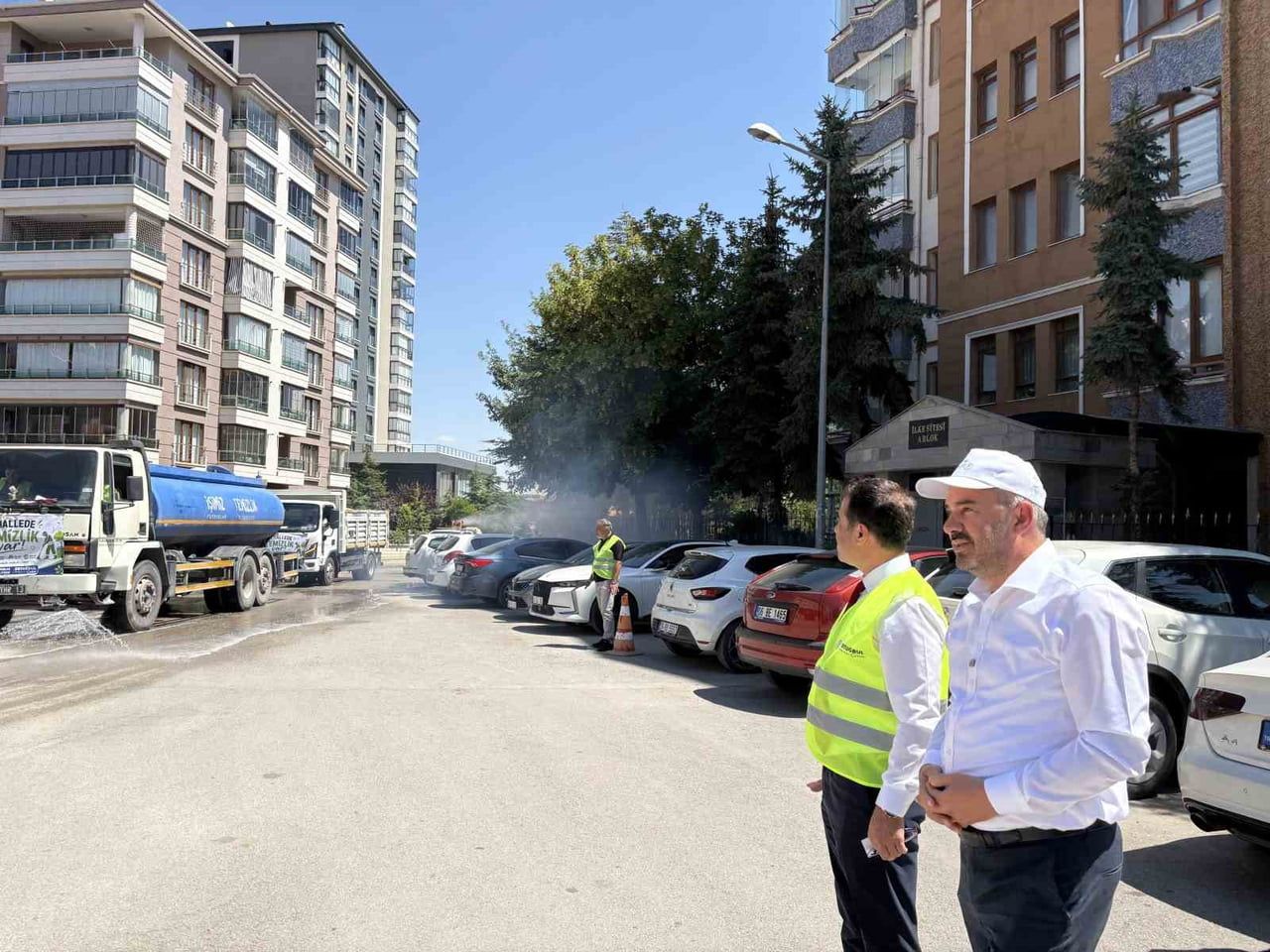 PURSAKLAR BELEDİYESİ TEMİZLİK İŞLERİ MÜDÜRLÜĞÜ, ‘MAHALLEDE TEMİZLİK VAR’ SLOGANIYLA İLÇE GENELİNDE...