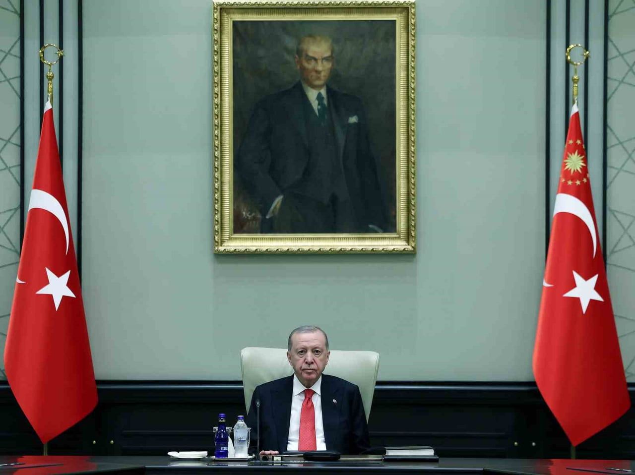 CUMHURBAŞKANI ERDOĞAN, KABİNE TOPLANTISINDA EKONOMİDEN DIŞ POLİTİKAYA, ENERJİDEN TERÖRSÜZ TÜRKİYE...