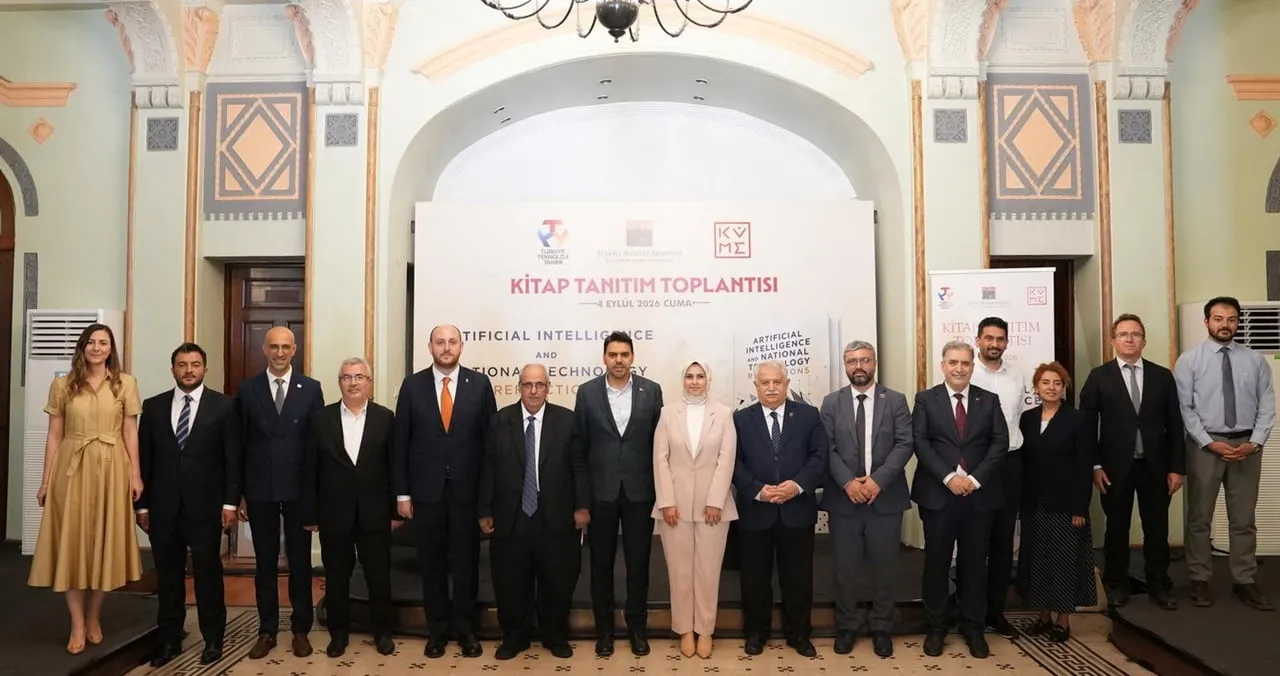ALANINDA UZMAN 38 BİLİM İNSANI, ARAŞTIRMACI VE UZMANIN KATKILARIYLA HAZIRLANAN 'YAPAY ZEKA VE...