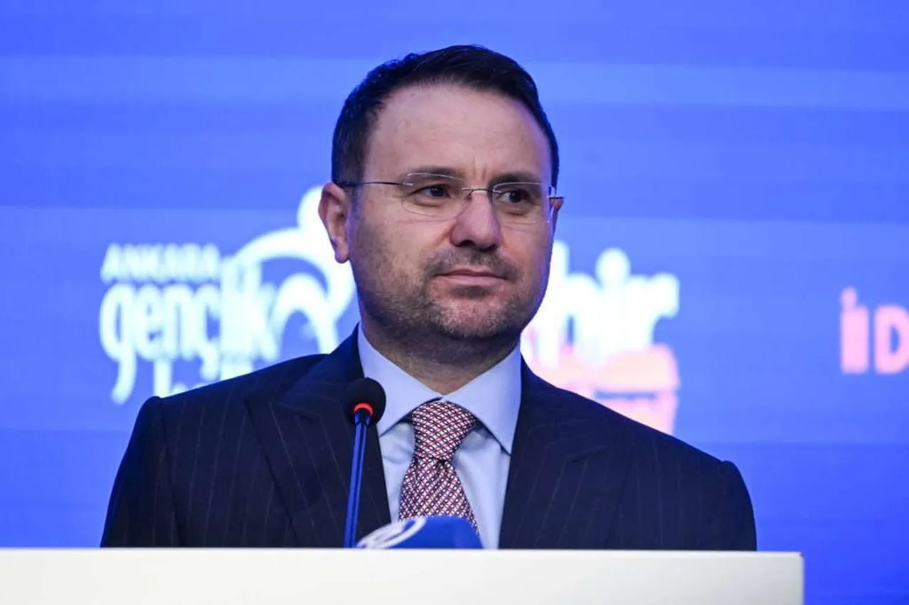 ADALET BAKANI AKIN GÜRLEK, ANKARA GENÇLİK KOLLARI İL DANIŞMA MECLİSİ TOPLANTISI’NA KATILDI.