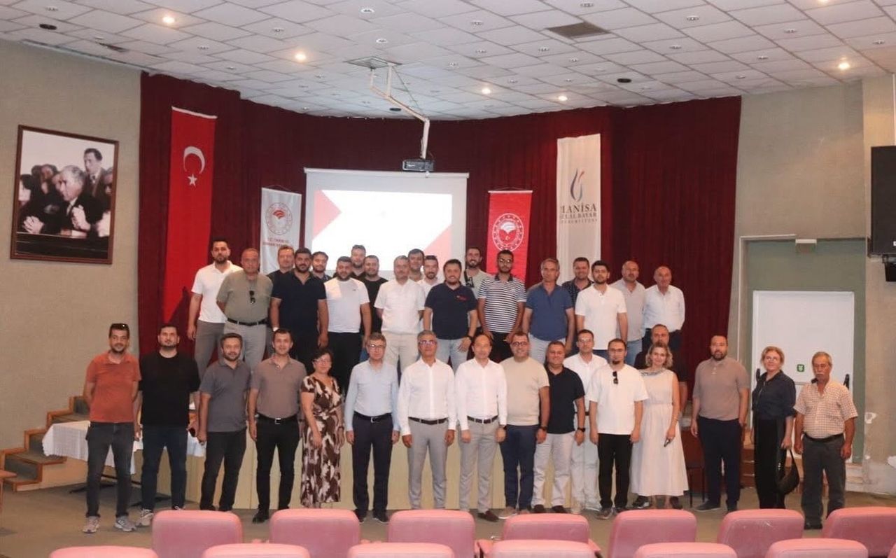 TÜRKİYE'NİN EN FAZLA KANATLI HAYVAN VARLIĞINA SAHİP İLİ OLAN MANİSA'DA, YENİ BİYOGÜVENLİK TEBLİĞİ...