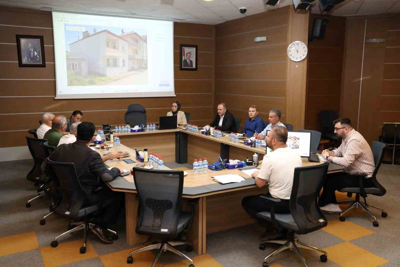 KOCAELİ'DE ÇEVRE MEVZUATINA AYKIRI FAALİYET GÖSTEREN 2 FİRMAYA TOPLAM 5 MİLYON 474 BİN 757 LİRA...