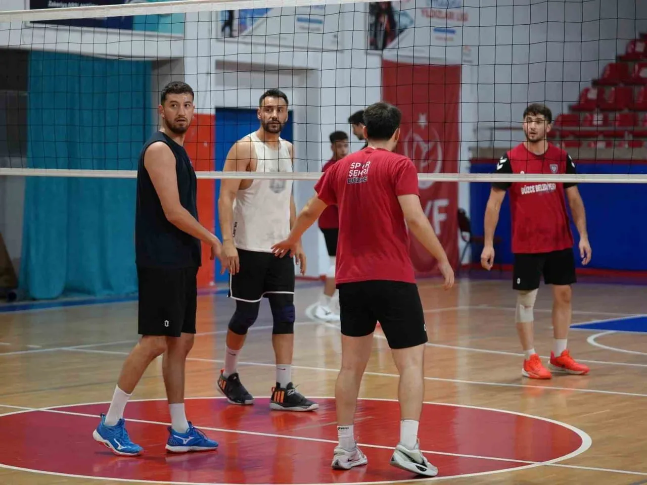 DÜZCE BELEDİYESPOR ERKEK VOLEYBOL TAKIMI, 2026-2027 SEZONUNUN İLK MAÇINDA TOKAT BELEDİYESPOR’U...