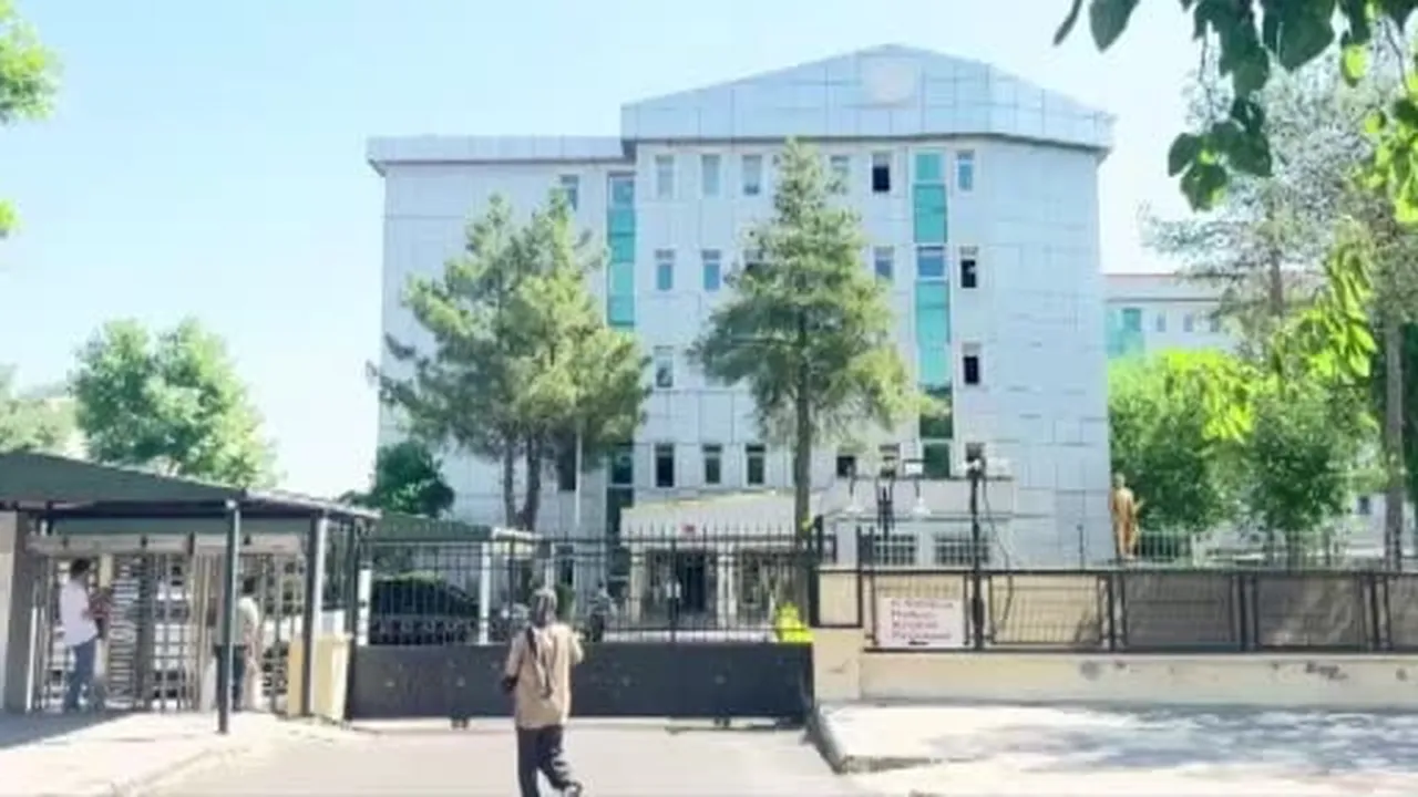 Diyarbakır'da eşini silahla öldüren zanlı tutuklandı
