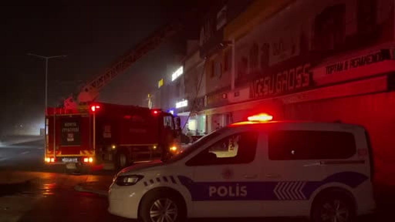 İş yerinin bacasında çıkan yangın korkuttu
