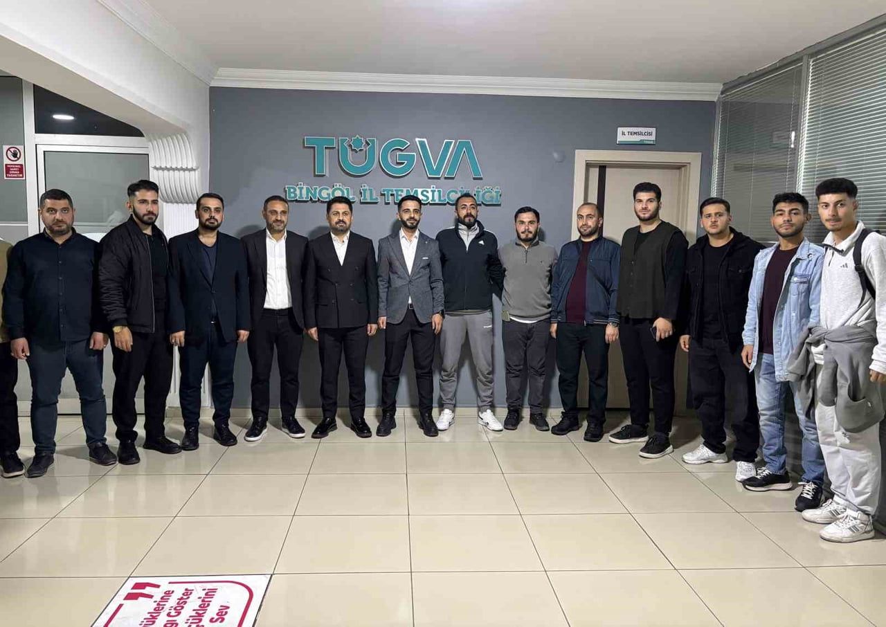 AK PARTİ BİNGÖL İL BAŞKANI YILMAZ SEVEN, TÜGVA BİNGÖL ERKEK ÖĞRENCİ YURDU'NDA DÜZENLENEN İLERİ...