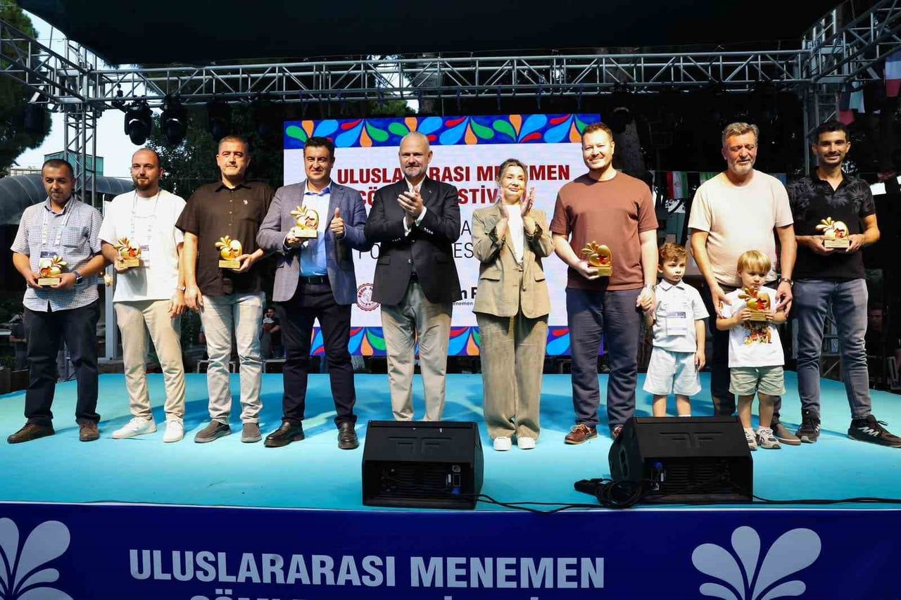MENEMEN İLÇESİNDE 45 ÜLKEDEN KATILIMCIYLA GERÇEKLEŞTİRİLEN 5'İNCİ ULUSLARARASI ÇÖMLEK...