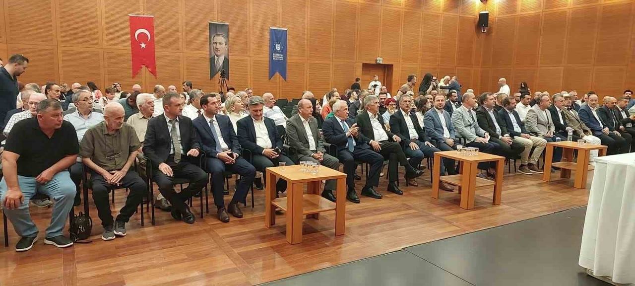 BURSA ARTVİN VAKFI’NDA OLAĞAN GENEL KURUL HEYECANI YAŞANDI. TEK LİSTEYLE GİDİLEN SEÇİMDE DOÇ. DR....