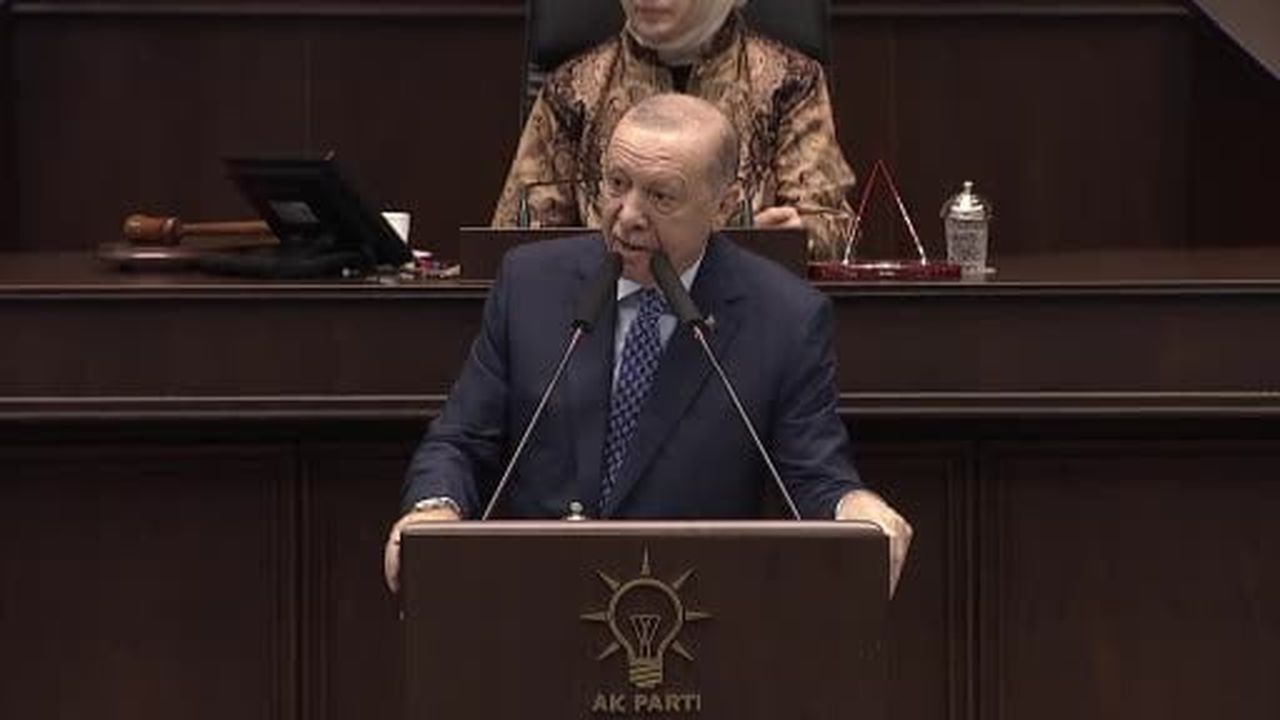 Cumhurbaşkanı Recep Tayyip Erdoğan, "Biz millete yanlış yapana, milletin malına el uzatana sahip...