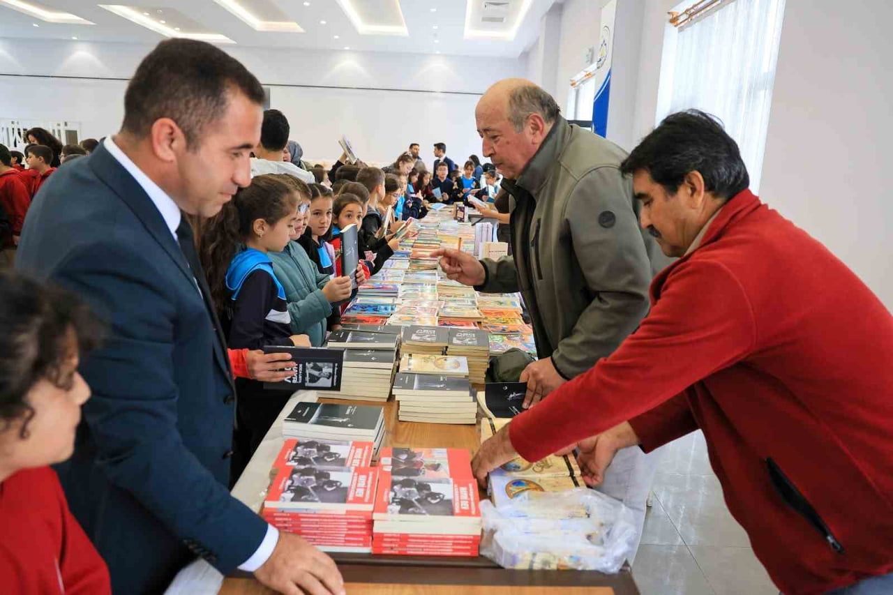ÇAMELİ BELEDİYESİ TARAFINDAN BU YIL İKİNCİSİ DÜZENLENEN KİTAP GÜNLERİ, DÜZENLENEN AÇILIŞ PROGRAMI...