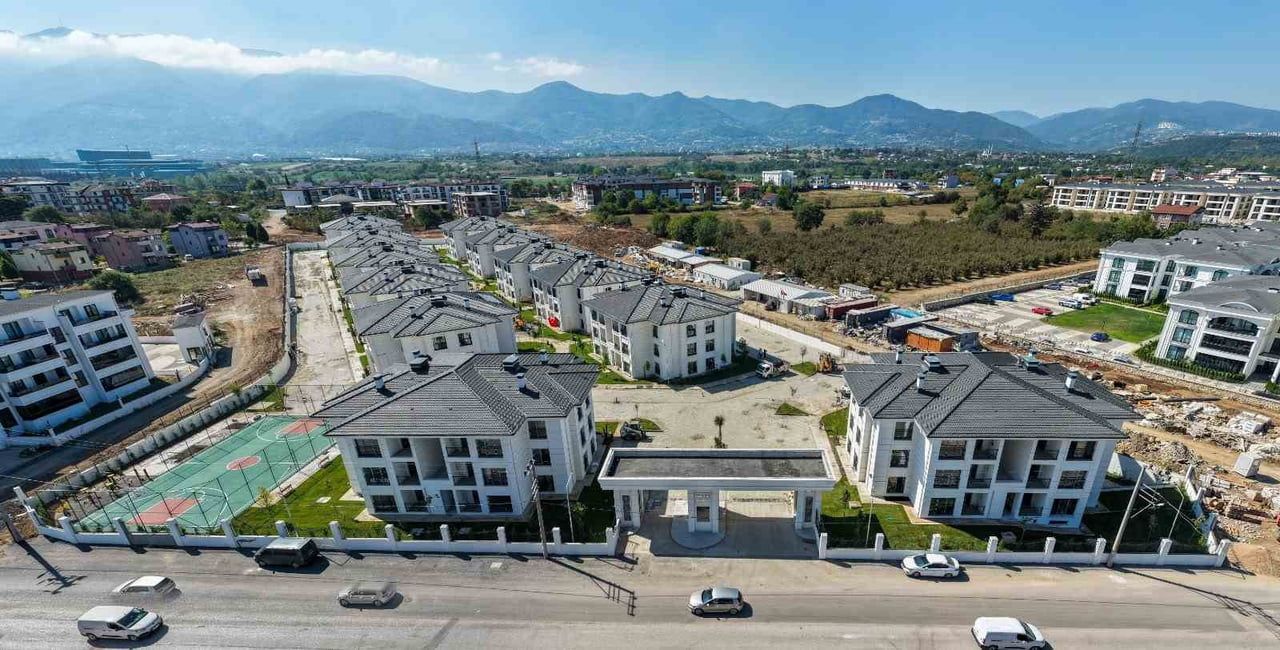 KARTEPE KENT KONUT EVLERİ PROJESİ’NDE 144 DAİRE İÇİN ANAHTAR TESLİM HEYECANI BAŞLADI. KARTEPE...
