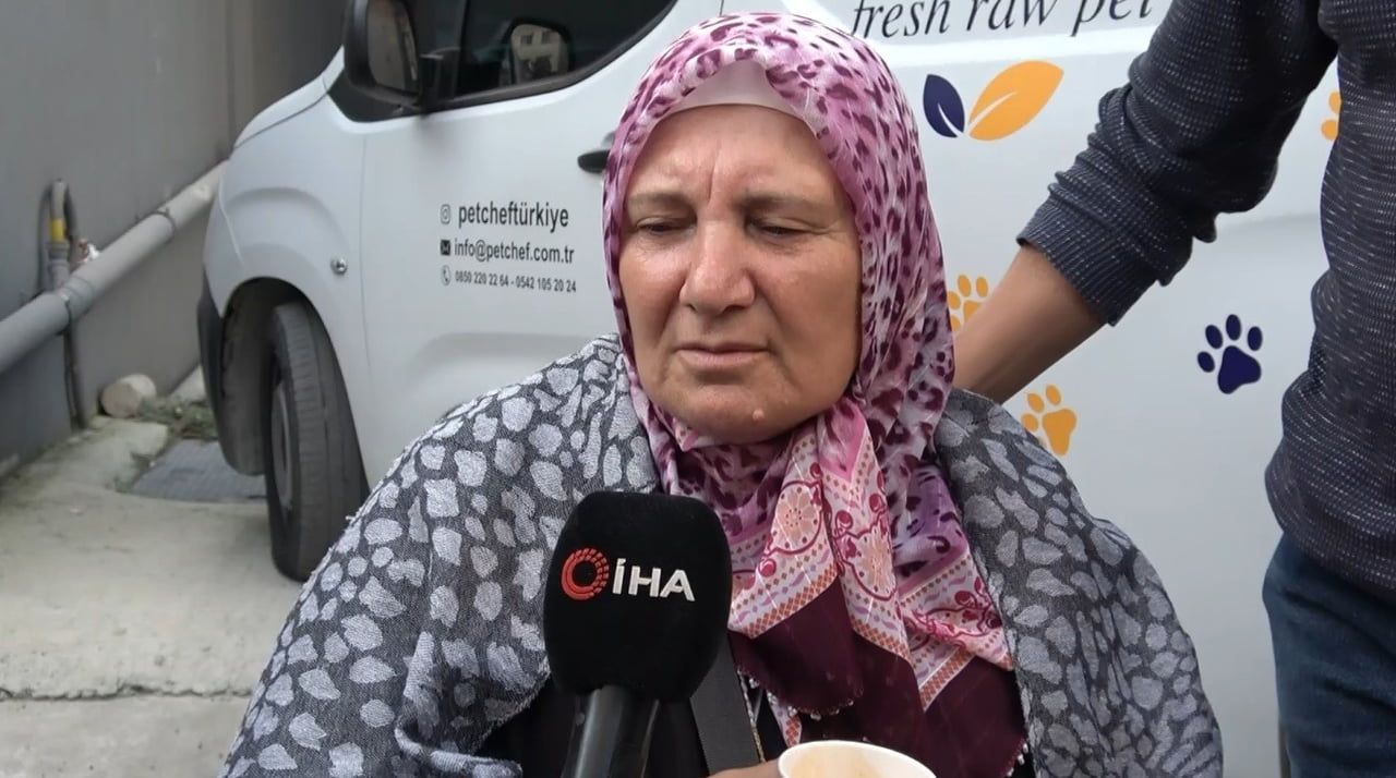 MALTEPE'DE SABAH SAATLERİNDE ÇÖKEN 7 KATLI BİNANIN 5'İNCİ KATINDA OTURAN VE GÖÇÜKTEN SAĞ ÇIKARILAN...
