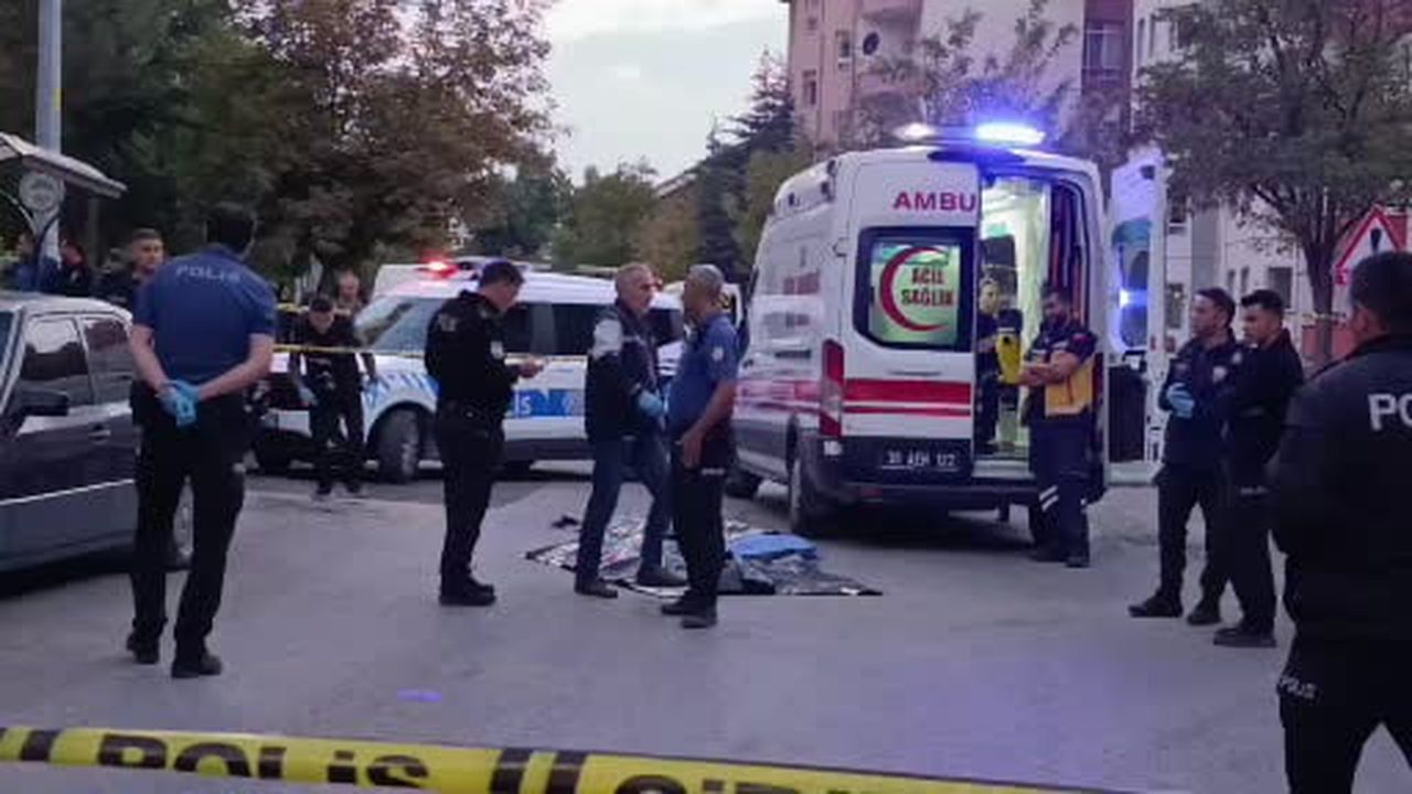 Bisikletiyle halk otobüsünün altında kalan çocuk hayatını kaybetti