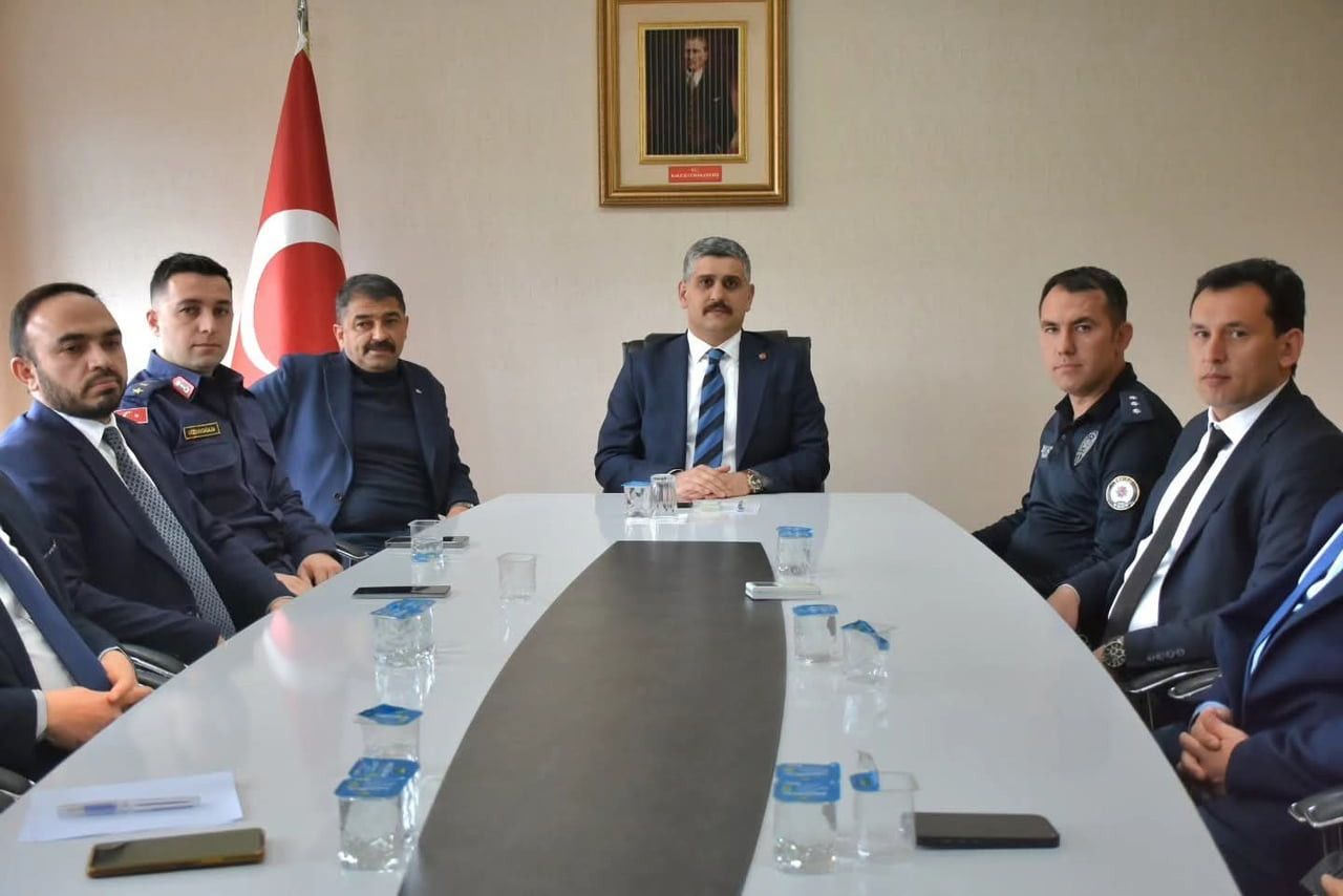DENİZLİ'NİN KALE İLÇESİNDE GÖREV YAPAN KAYMAKAM BURAK GÜRBÜZ, HAKKARİ VALİLİĞİ'NDE VALİ...