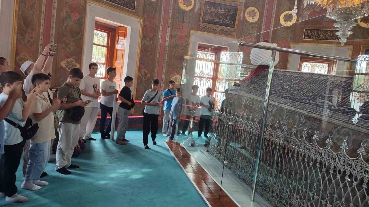 DENİZLİ’DE BAŞKARCI VE DOKUZKAVAKLAR KUR’AN KURSLARI’NDA HAFIZLIK EĞİTİMİNİ BAŞARIYLA TAMAMLAYAN...