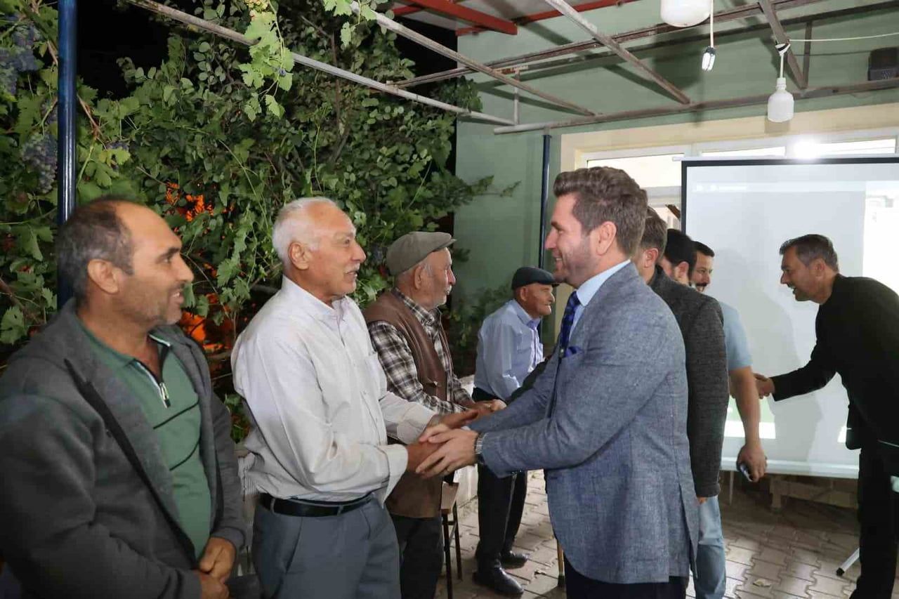 TAVAS BELEDİYE BAŞKANI KADİR TATIK, HALK TOPLANTISI KAPSAMINDA KOZLAR MAHALLESİ’NDE VATANDAŞLARLA...