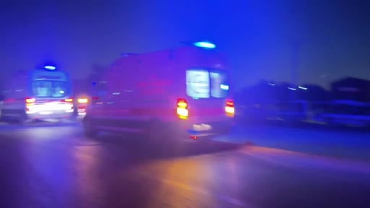 Eskişehir'de 'çarpıp kaçtı' iddiası: Takla atan otomobildeki 2 kişi yaralı