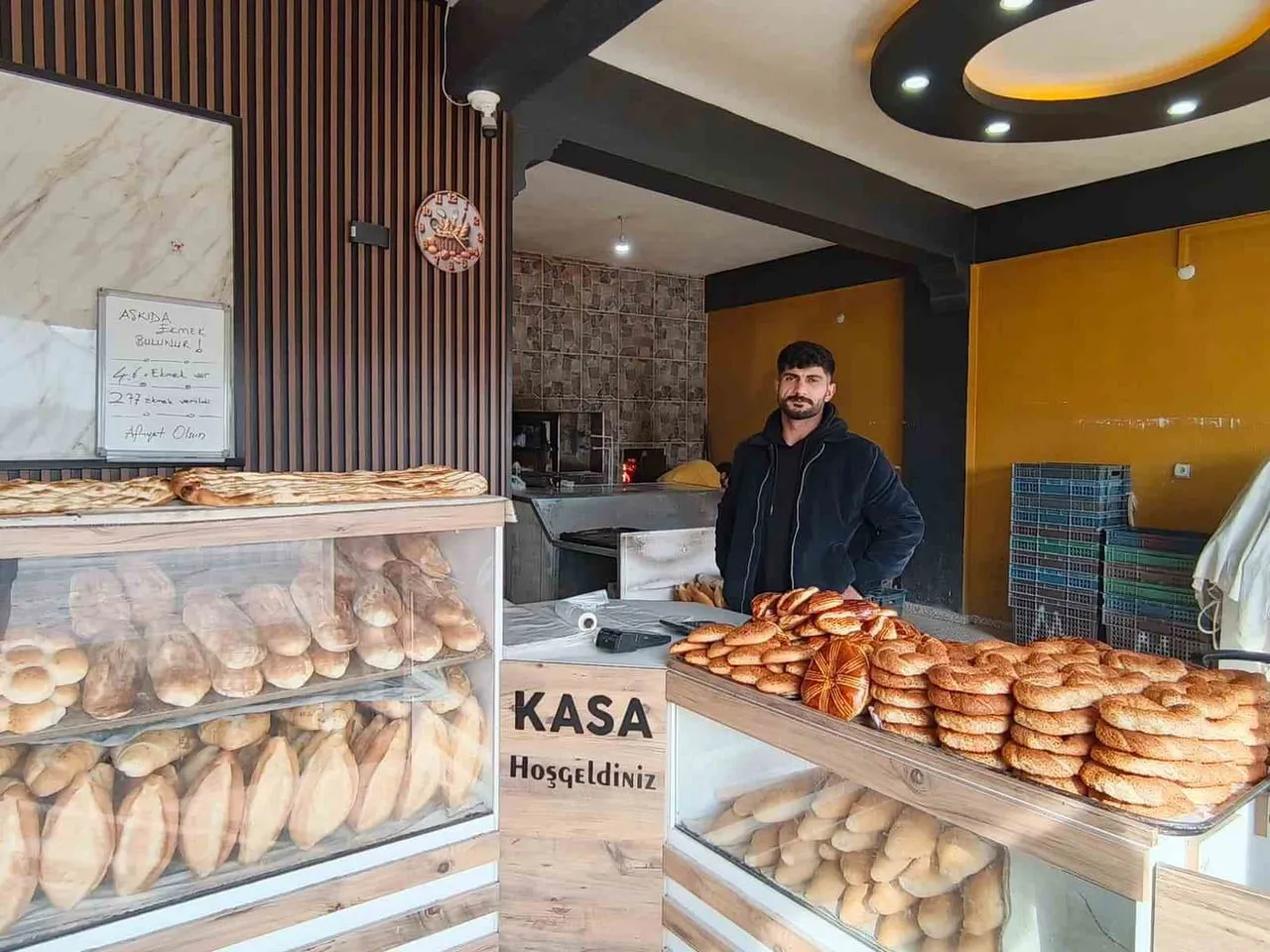 DİYADİN’DE ASKIDA EKMEK DAYANIŞMASI