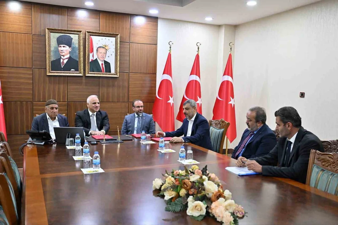 DİYARBAKIR VALİLİĞİ HİMAYELERİNDE, İL MÜFTÜLÜĞÜ İLE ÖZKILIÇ EĞİTİM KÜLTÜR VE YARDIMLAŞMA VAKFI...