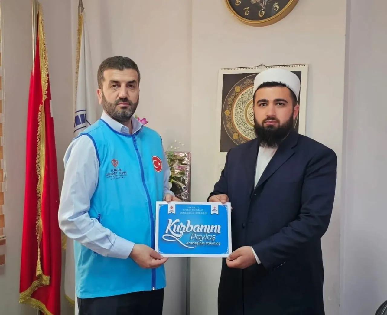 DİYARBAKIR'IN ÇERMİK İLÇESİNDE GÖREVLİ İMAM, 54 VEKALETLİ KURBAN BAĞIŞI TOPLADI.