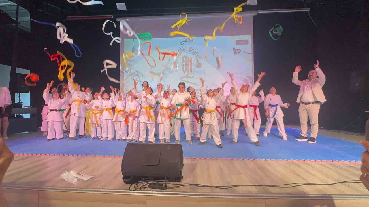 DÜZCE ARMELİT FOLKLOR KÜLTÜR VE SANAT DERNEĞİ İLE SABRİ KIROĞLU SPOR KULÜBÜ'NÜN ORTAKLAŞA...