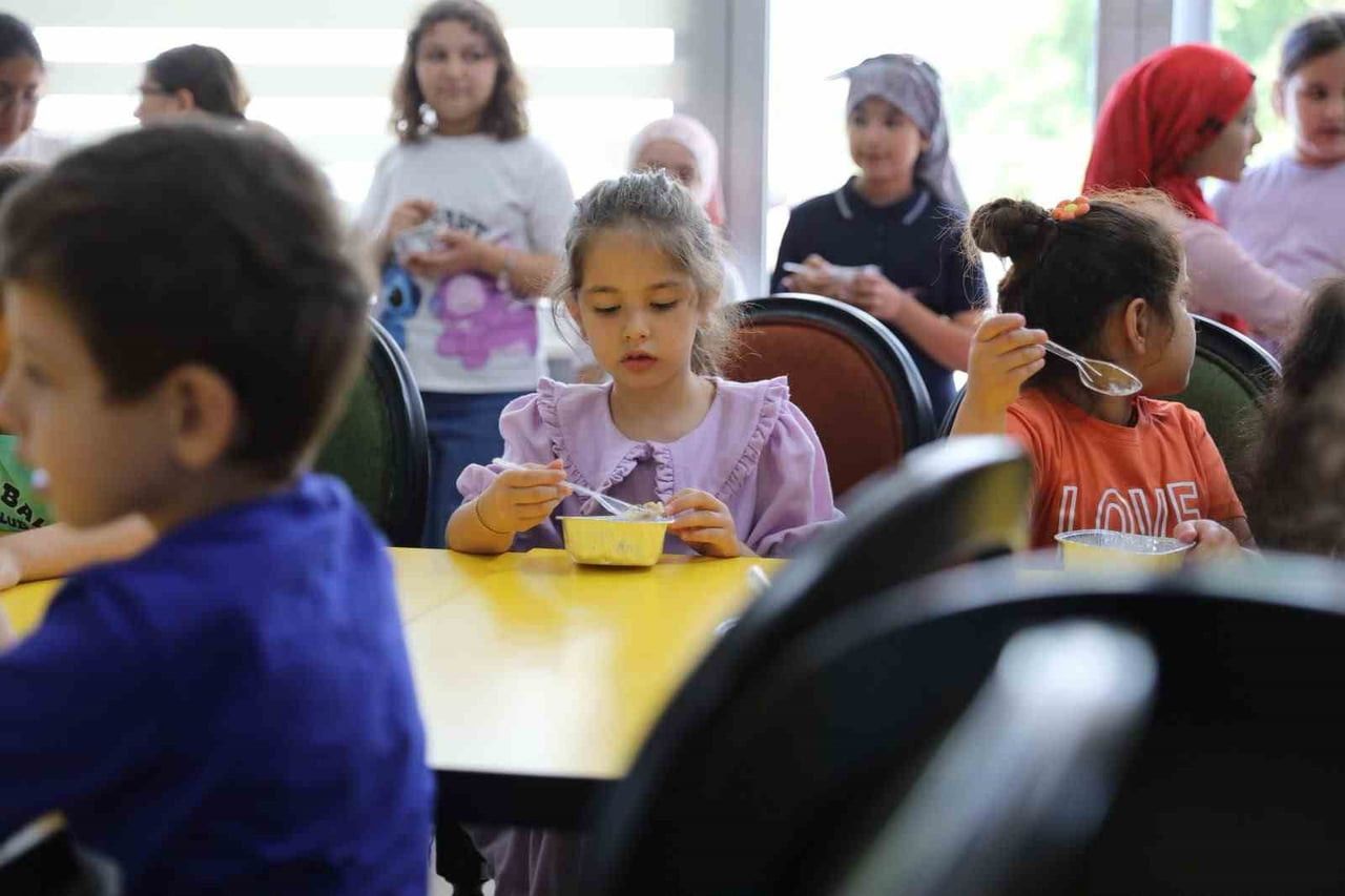 DÜZCE BELEDİYESİ ÇOCUK ÜNİVERSİTESİ, HER YIL DÜZENLİ OLARAK GERÇEKLEŞTİRDİĞİ VE YAZ KURSLARINA...
