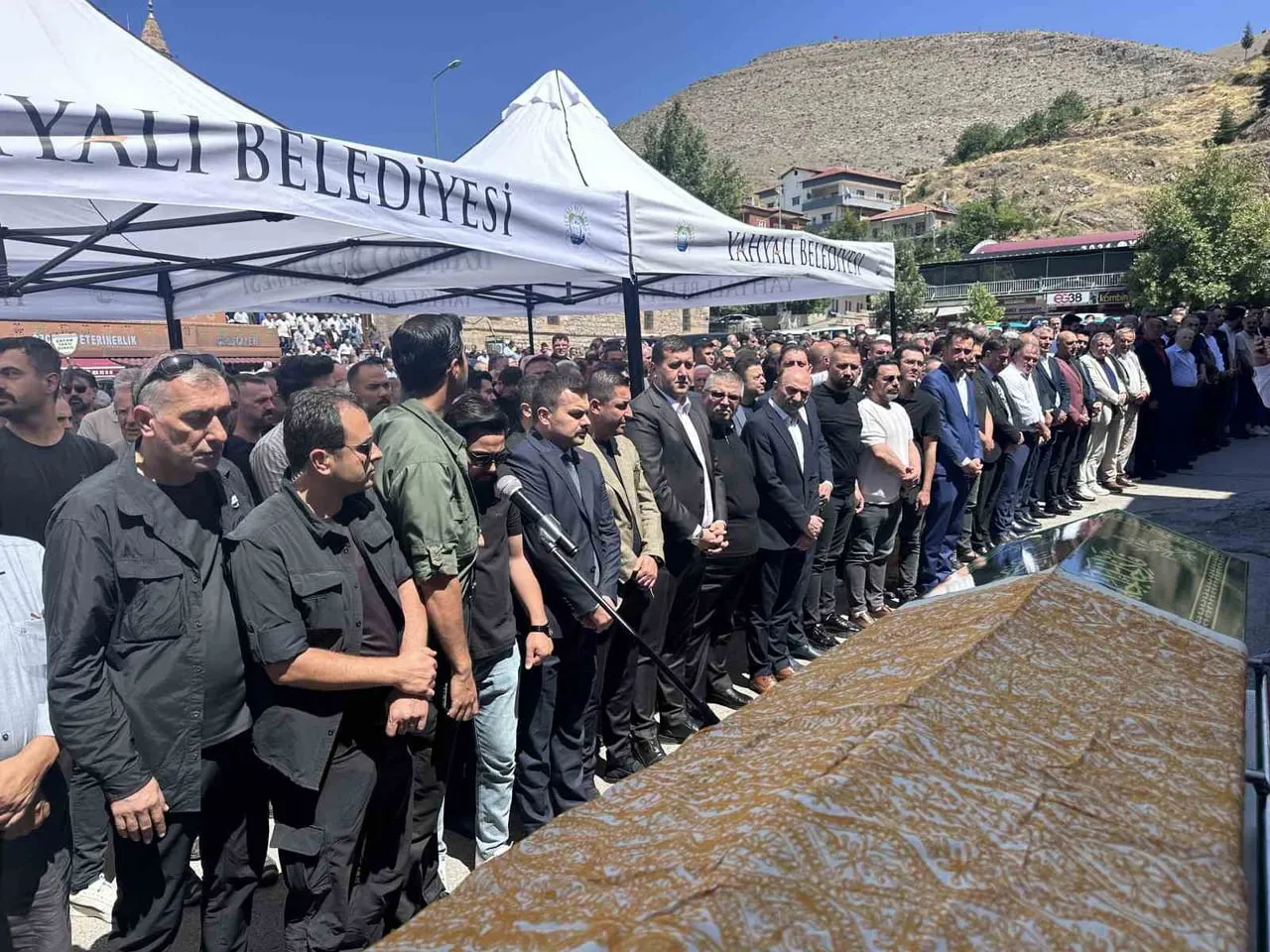 YAHYALI BELEDİYESİ ESKİ BELEDİYE BAŞKANLARINDAN ESAT KESKİNKILIÇ'IN EŞİ, İŞ İNSANLARI İHSAN VE...