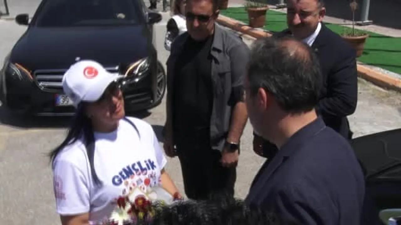 AK Parti İzmir Milletvekili ve eski Gençlik ve Spor Bakanı Mehmet Muharrem Kasapoğlu, "7'den 77'ye...
