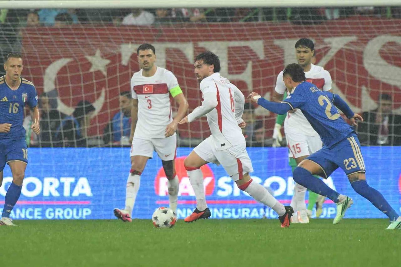 A MİLLİ FUTBOL TAKIMI'NDA ORKUN KÖKÇÜ, AYAK PARMAĞINDAKİ AĞRILARI NEDENİYLE ADAY KADRODAN...
