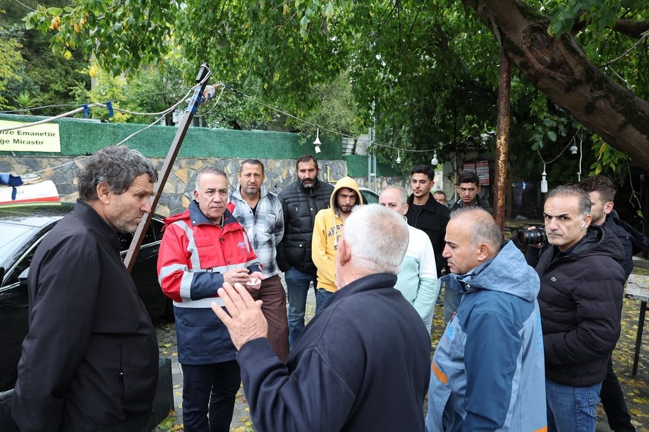 SULTANGAZİ BELEDİYESİ, İSTANBUL’U ETKİSİ ALTINA ALAN SAĞANAK YAĞIŞLA BERABER İLÇEDEKİ...