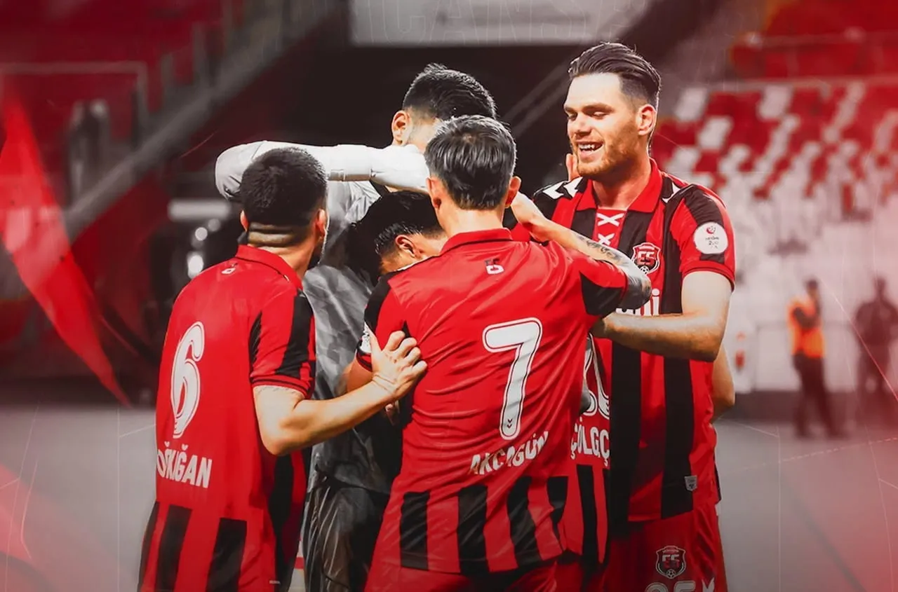 ERZİNCANSPOR, TRANSFER TAHTASINI AÇARAK YENİ SEZON ÖNCESİ LİSANS İŞLEMLERİNİ TAMAMLADI