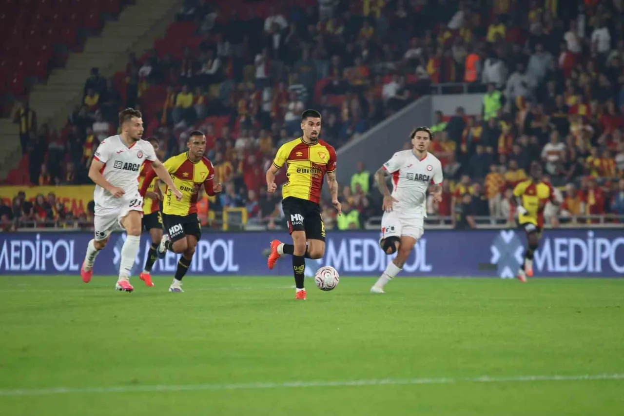 TRENDYOL SÜPER LİG’İN 9. HAFTASINDA GÖZTEPE, SAHASINDA ÇORUM FK İLE KARŞILAŞIYOR. MÜSABAKANIN İLK...