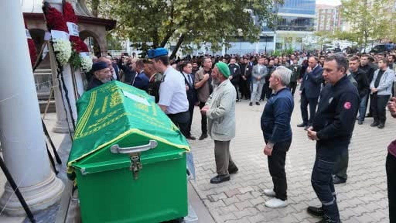 MKE'deki iş kazasında hayatını kaybeden işçi son yolculuğuna uğurlandı