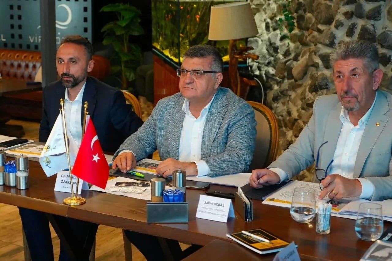 TOPLANTIYA VALİ MUSTAFA ÖZARSLAN (ORTADA) DA KATILDI