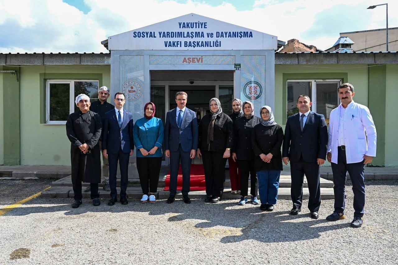 VALİ AYDIN BARUŞ, YAKUTİYE KAYMAKAMLIĞINI ZİYARET ETTİ.