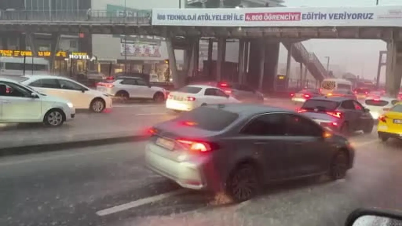 İstanbul'da sağanak yağış