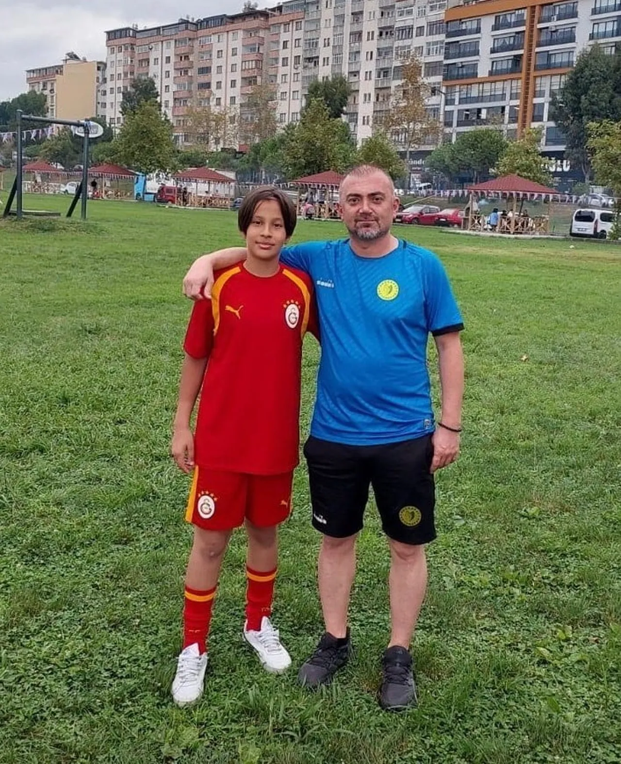 11 YAŞINDAKİ KALECİ KEREM TUNA YILDIRIM GALATASARAY'A GİTTİ.