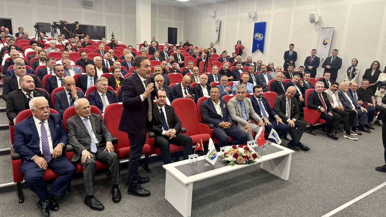 KALKINMA YOLU PROJESİ'NİN ÖNEMİNE DİKKAT ÇEKEN KESKİNKILIÇ, "ASIL OLAN KARABÜK'Ü KARADENİZ'E...