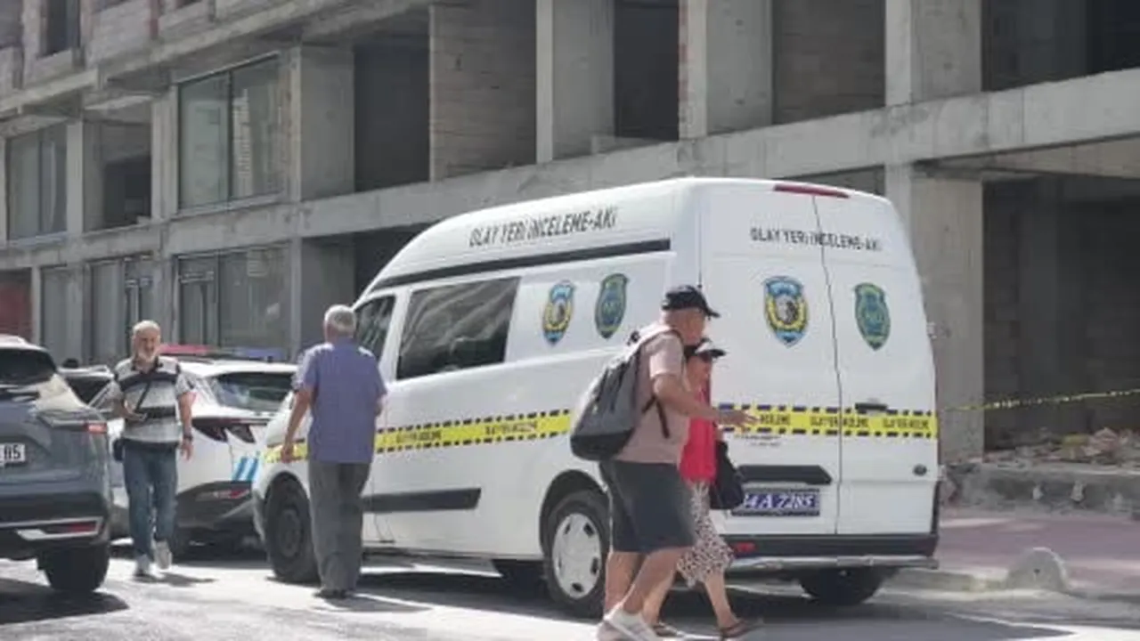 Avcılar'da 10 gündür kötü kokular gelen inşaatta bir erkek cesedi bulundu