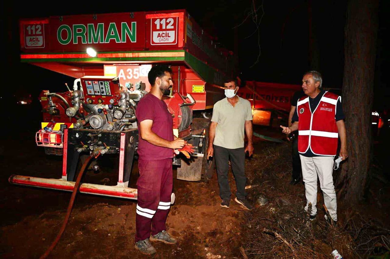 KEPEZ BELEDİYE BAŞKANI MESUT KOCAGÖZ, AKSU’DA BAŞLAYAN VE RÜZGARIN ETKİSİYLE KEPEZ’İN KIZILLI...
