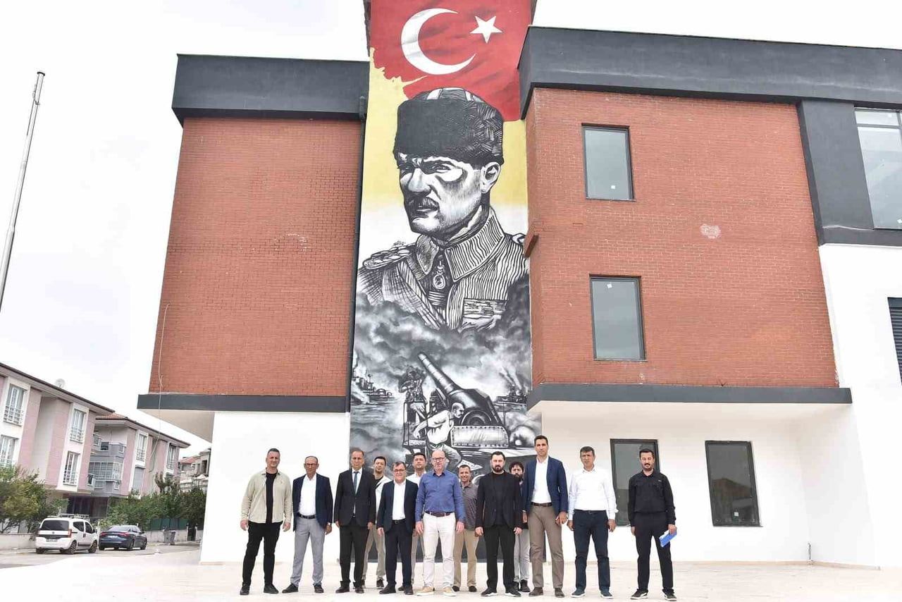 ALTIEYLÜL BELEDİYESİ, İLÇENİN SOSYAL YAŞAMINA, SPOR ALTYAPISINA VE BELEDİYE HİZMET KAPASİTESİNE...